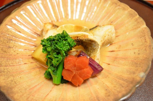 京都旅行にミシュランにも選ばれた京都の名店「割烹 ふじ原」さんにてランチを! 京都旅行にミシュランにも選ばれた京都の名店「割烹 ふじ原」さんにてランチを!